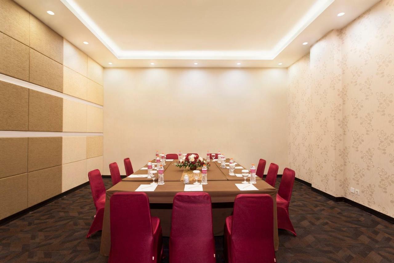 favehotel Solo Baru Luaran gambar