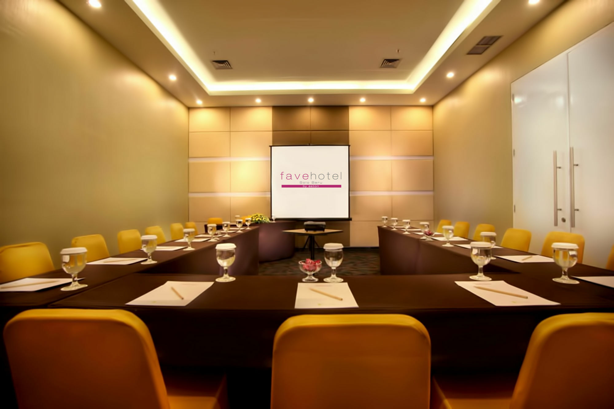favehotel Solo Baru Luaran gambar
